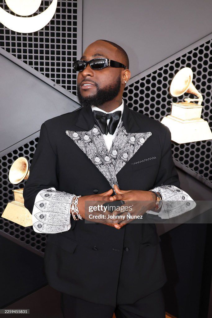 Davido and Chioma stun as they pose together for red carpet photos at the #Grammys